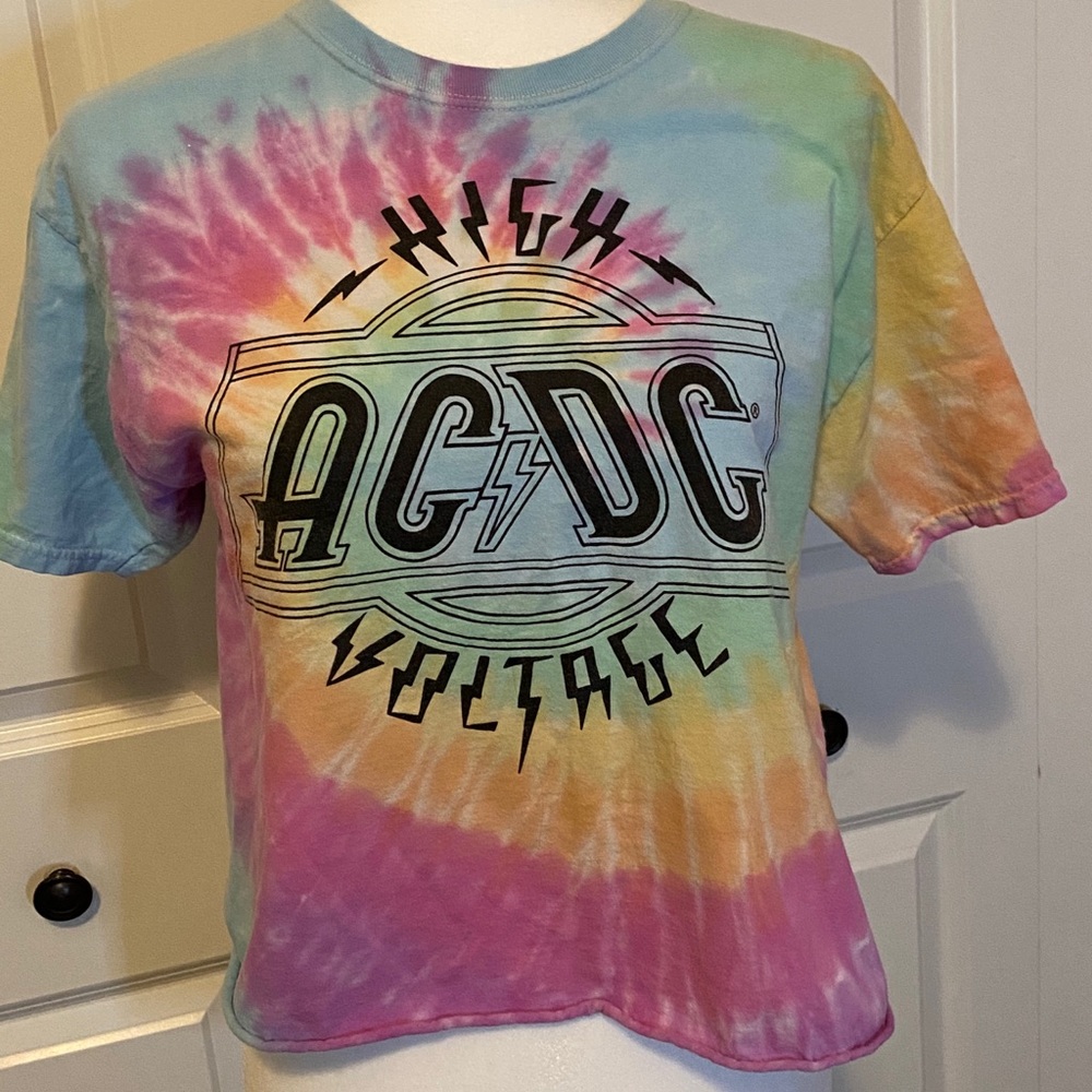 Cropped AC/DC tee | Size Medium